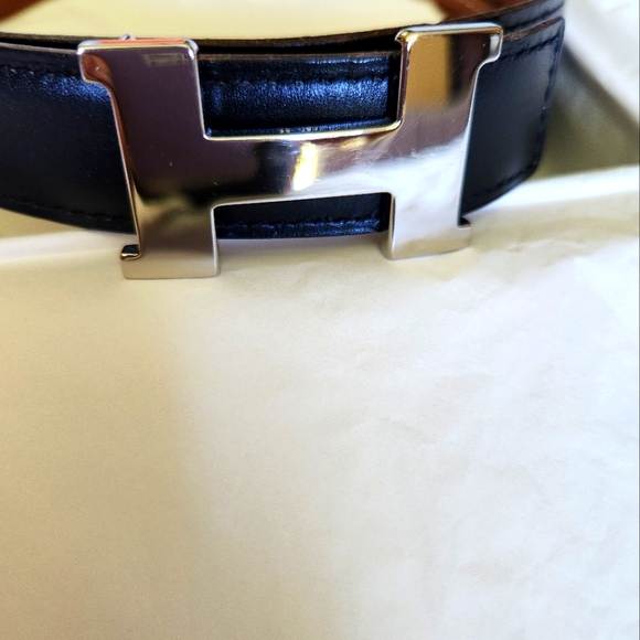 New, Hermes Sterling Silver Buckle & Reversible Leather Belt In Black Or Brown - Picture 8 of 12